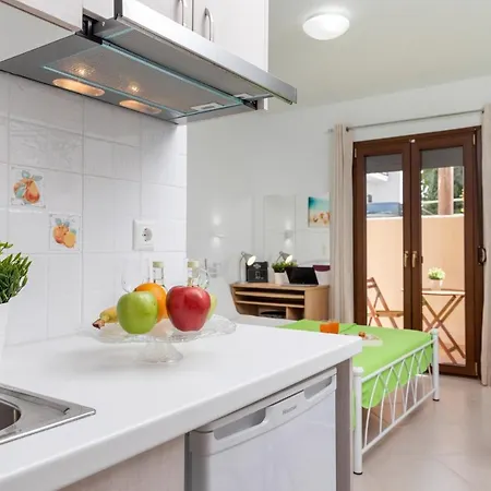 Naxos Diamond Ξενοδοχείο με διαμερίσματα 3*